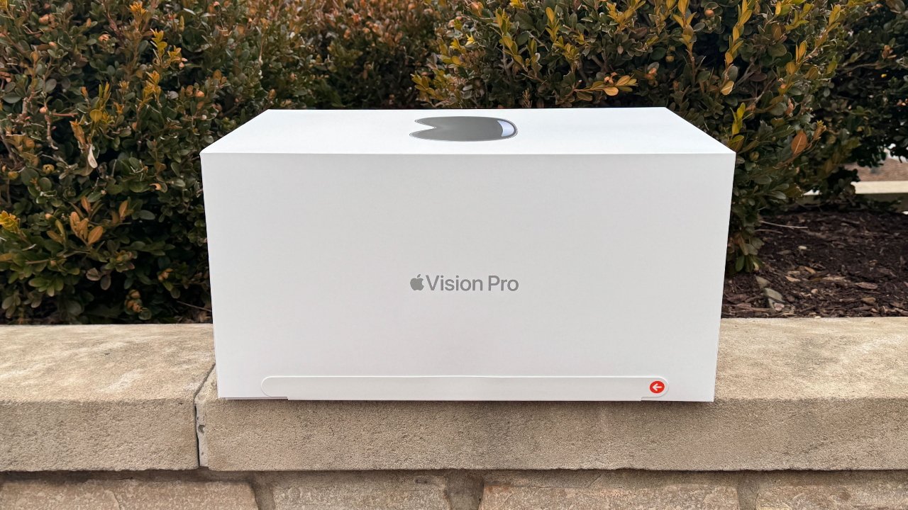 How to clean your new Apple Vision Pro