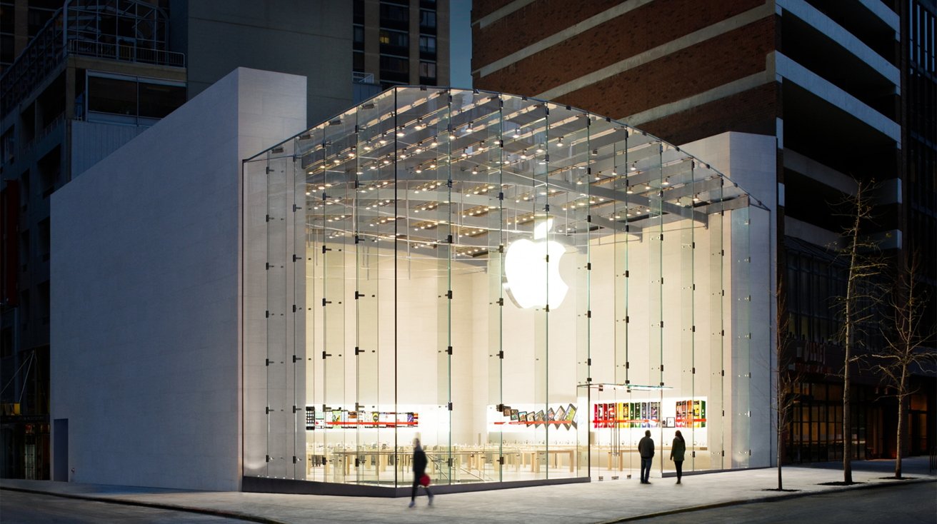 Crime blotter: NYPD officer acquitted for 2021 punch in Apple Store