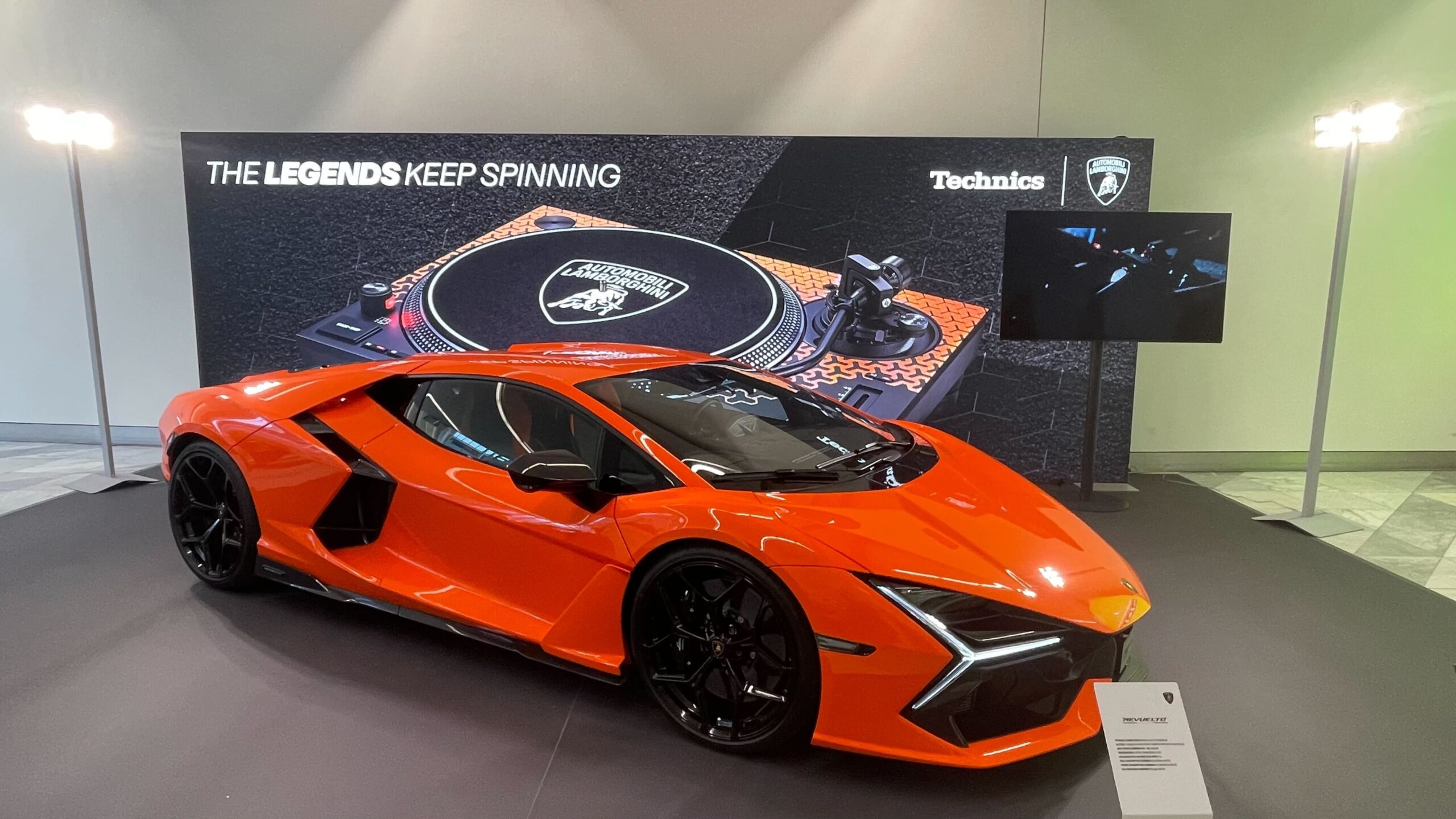 Technics’ turntable collab with Lamborghini brings new meaning to the phrase ‘direct drive motor’