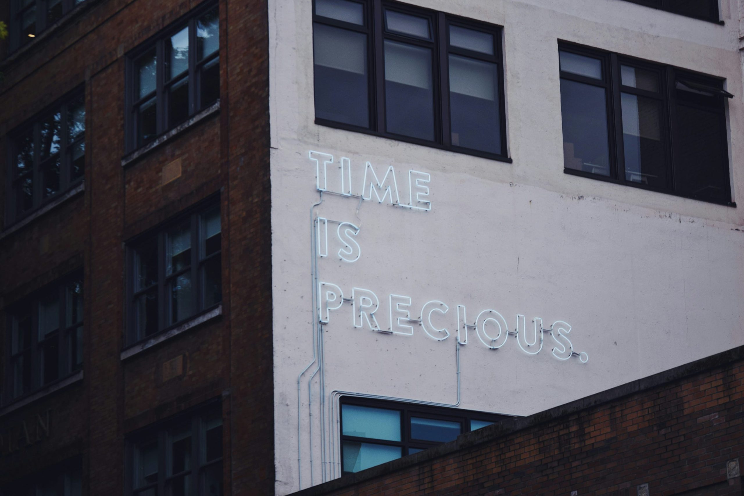 Feature Extraction for Time Series, from Theory to Practice, with Python