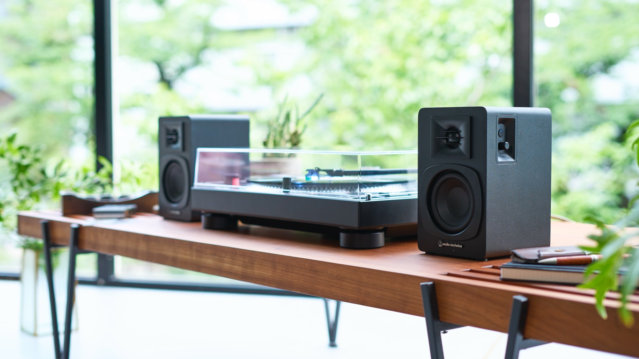 Should you buy a Bluetooth turntable? The advantages and disadvantages explained