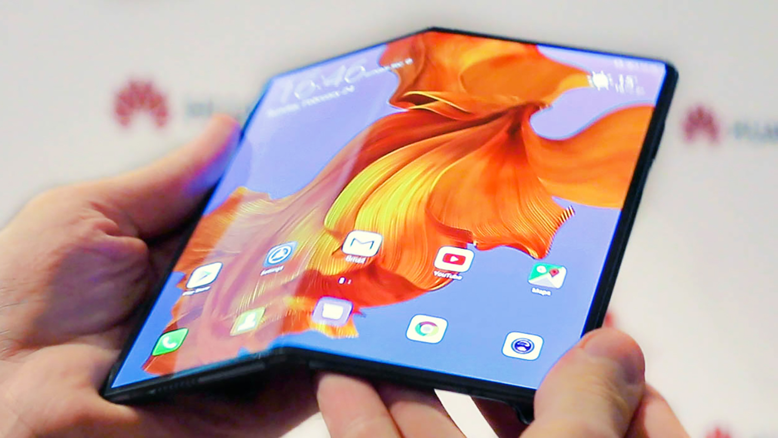 Huawei posts the first official image of the tri-fold Mate XT, and reveals storage options