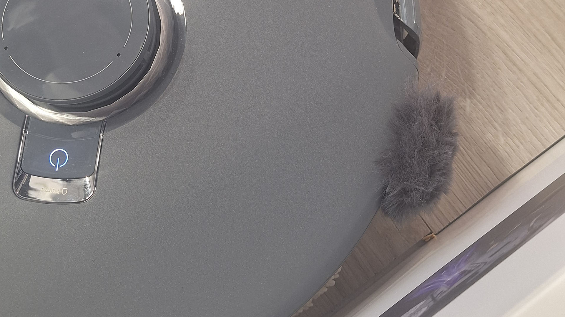 This new robovac packs the processing power of an Xbox, but I’m mostly obsessed with its little fluffy tail