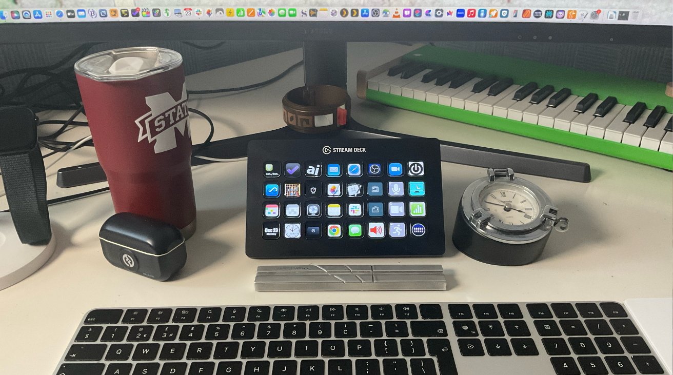 How we work: William Gallagher’s mess of Mac apps and cables