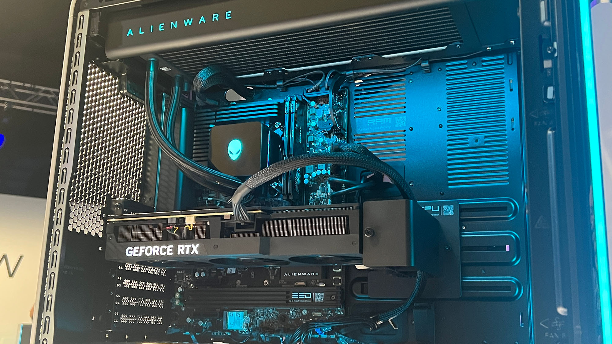 Alienware resurrects its iconic Area 51 gaming PC and laptop line at CES 2025